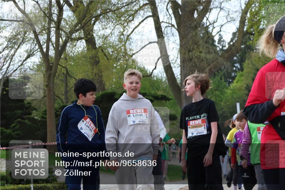 25.04.2026 - Das Zehntel Zöllner http://msf.ph/oto/9658636 25.04.2026 07:48:45 Laufen 1477, 1476, 250, 1427 meine-sportfotos.de