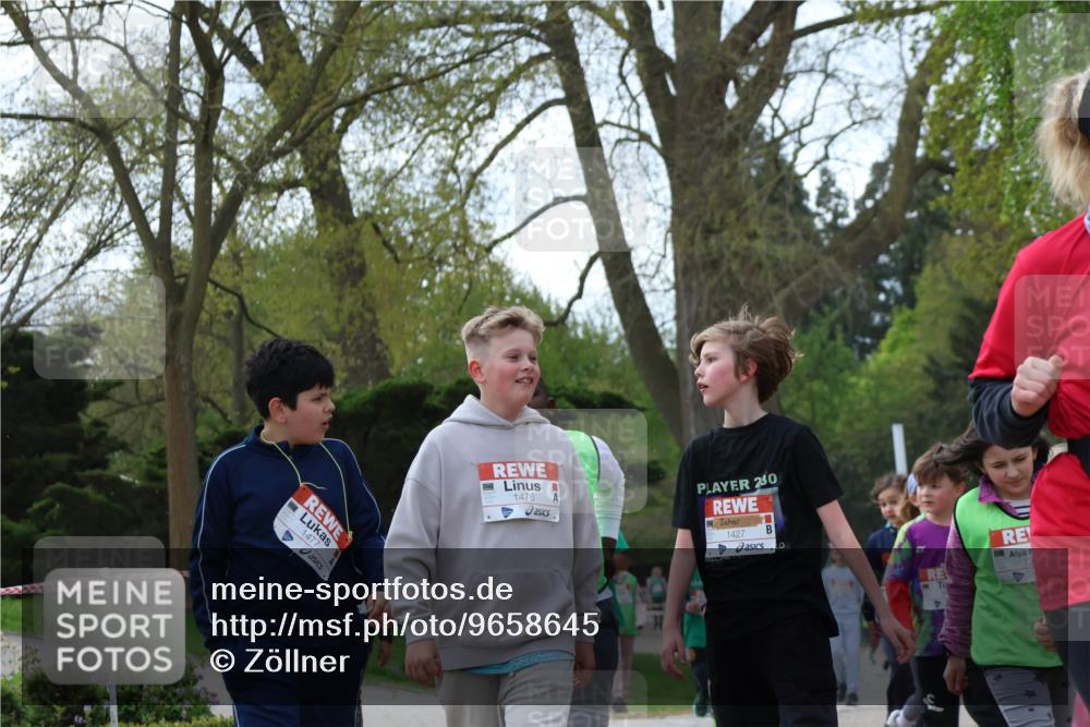 25.04.2026 - Das Zehntel Zöllner http://msf.ph/oto/9658645 25.04.2026 07:48:45 Laufen 1477, 1476, 230, 1427, 13 meine-sportfotos.de