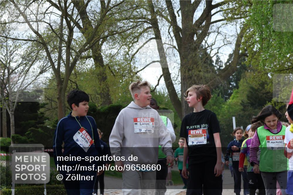 25.04.2026 - Das Zehntel Zöllner http://msf.ph/oto/9658660 25.04.2026 07:48:46 Laufen 1477, 1476, 230, 1427, 1360 meine-sportfotos.de
