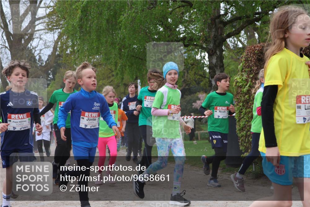 25.04.2026 - Das Zehntel Zöllner http://msf.ph/oto/9658661 25.04.2026 11:43:11 Laufen 10452, 10454 meine-sportfotos.de