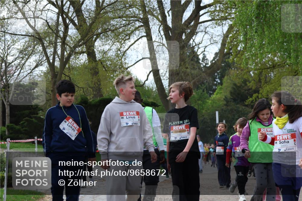 25.04.2026 - Das Zehntel Zöllner http://msf.ph/oto/9658672 25.04.2026 07:48:46 Laufen 1476, 230, 1427, 3460 meine-sportfotos.de