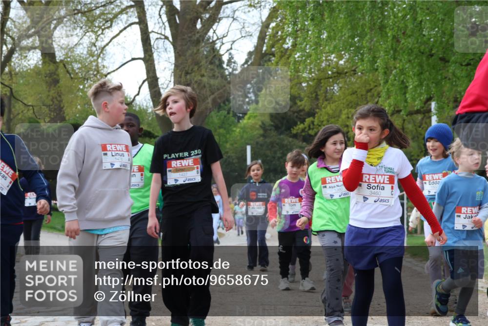 25.04.2026 - Das Zehntel Zöllner http://msf.ph/oto/9658675 25.04.2026 07:48:46 Laufen 1476, 230, 1427, 1360, 3460, 14 meine-sportfotos.de