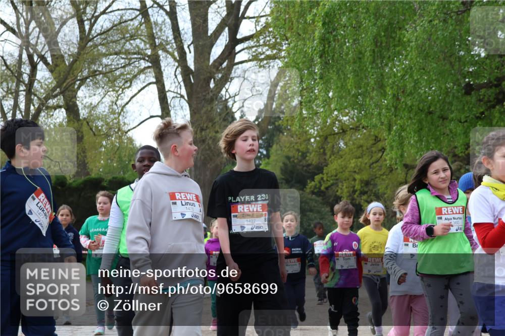 25.04.2026 - Das Zehntel Zöllner http://msf.ph/oto/9658699 25.04.2026 07:48:47 Laufen 1477, 1476, 230, 1427, 360 meine-sportfotos.de