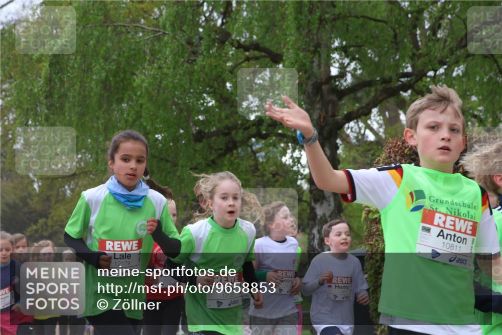 25.04.2026 - Das Zehntel Zöllner http://msf.ph/oto/9658853 25.04.2026 11:43:16 Laufen 12174, 10706, 12125, 11913, 11905, 10811 meine-sportfotos.de
