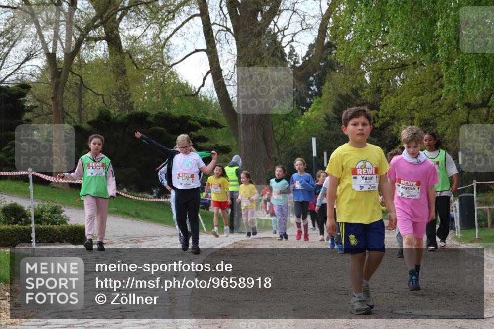 25.04.2026 - Das Zehntel Zöllner http://msf.ph/oto/9658918 25.04.2026 07:48:58 Laufen 1524 meine-sportfotos.de