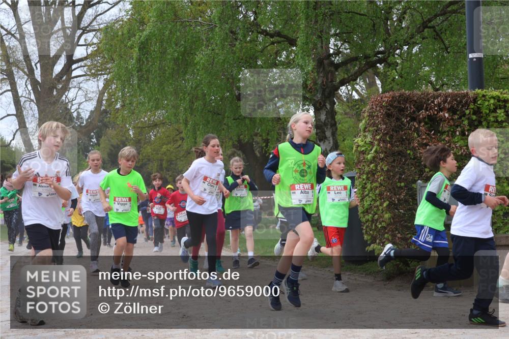 25.04.2026 - Das Zehntel Zöllner http://msf.ph/oto/9659000 25.04.2026 11:43:22 Laufen 11522, 12, 1949, 12050 meine-sportfotos.de