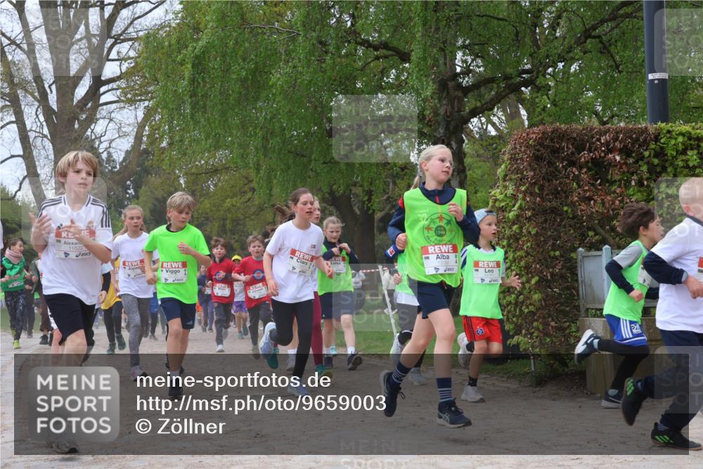 25.04.2026 - Das Zehntel Zöllner http://msf.ph/oto/9659003 25.04.2026 11:43:22 Laufen 11522, 1949, 4 meine-sportfotos.de