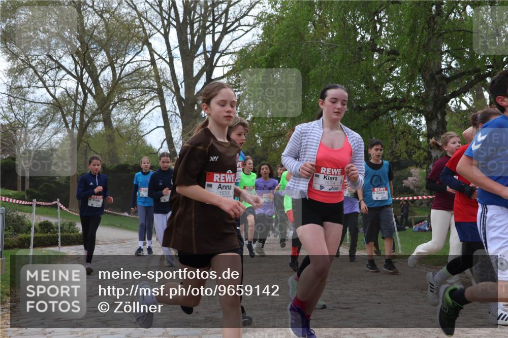 25.04.2026 - Das Zehntel Zöllner http://msf.ph/oto/9659142 25.04.2026 13:46:08 Laufen 15704, 15700 meine-sportfotos.de
