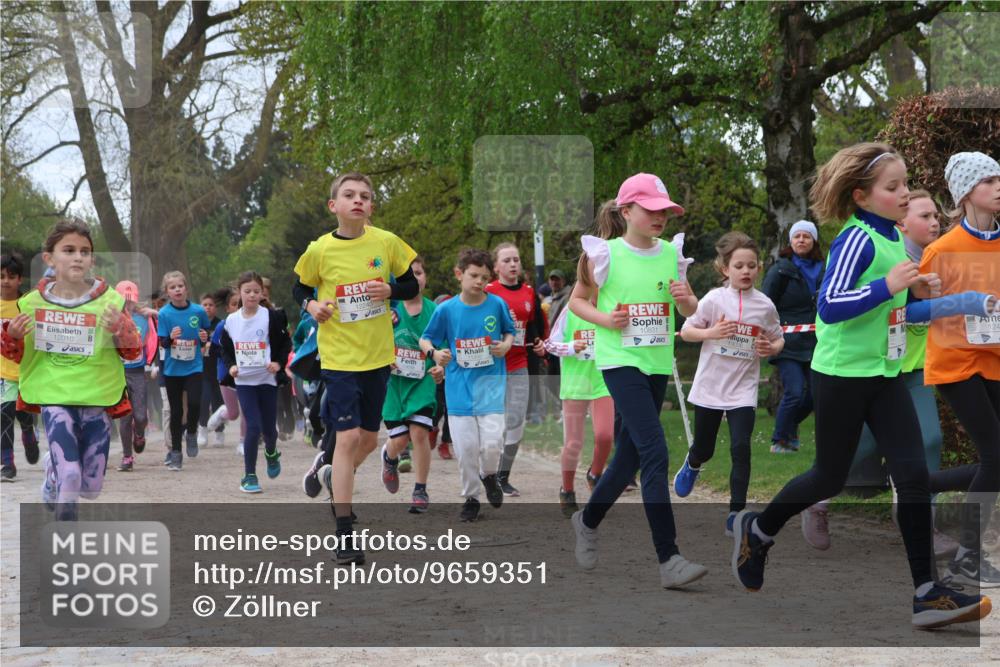 25.04.2026 - Das Zehntel Zöllner http://msf.ph/oto/9659351 25.04.2026 11:43:36 Laufen 12010, 3, 10831, 124 meine-sportfotos.de
