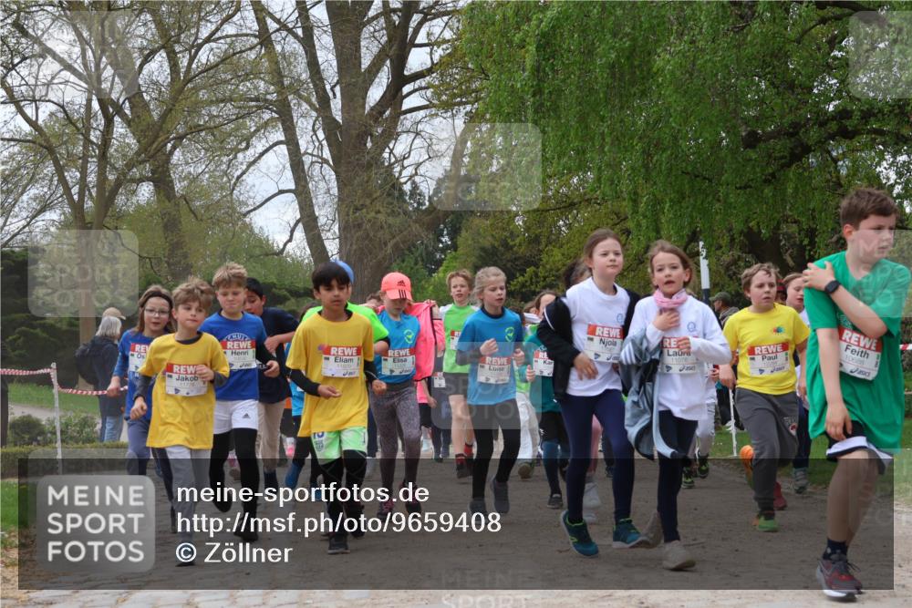 25.04.2026 - Das Zehntel Zöllner http://msf.ph/oto/9659408 25.04.2026 11:43:38 Laufen 10, 10688 meine-sportfotos.de