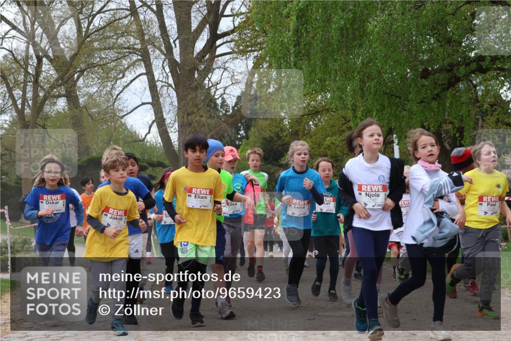 25.04.2026 - Das Zehntel Zöllner http://msf.ph/oto/9659423 25.04.2026 11:43:39 Laufen 10533, 11778, 11829, 10558, 11081 meine-sportfotos.de