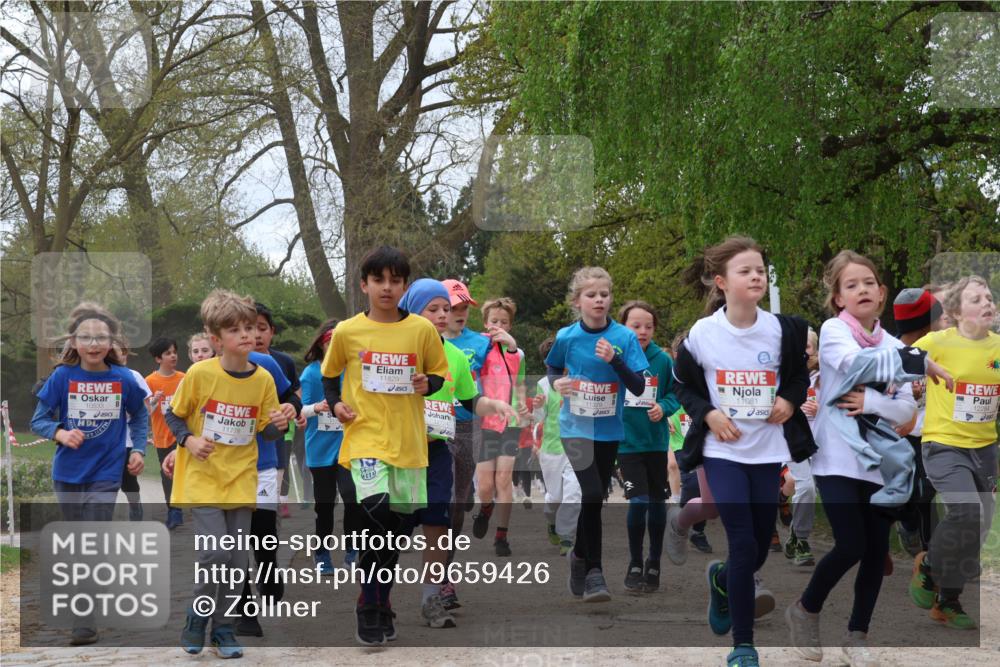 25.04.2026 - Das Zehntel Zöllner http://msf.ph/oto/9659426 25.04.2026 11:43:39 Laufen 11778, 11829, 12724, 11329, 11081 meine-sportfotos.de