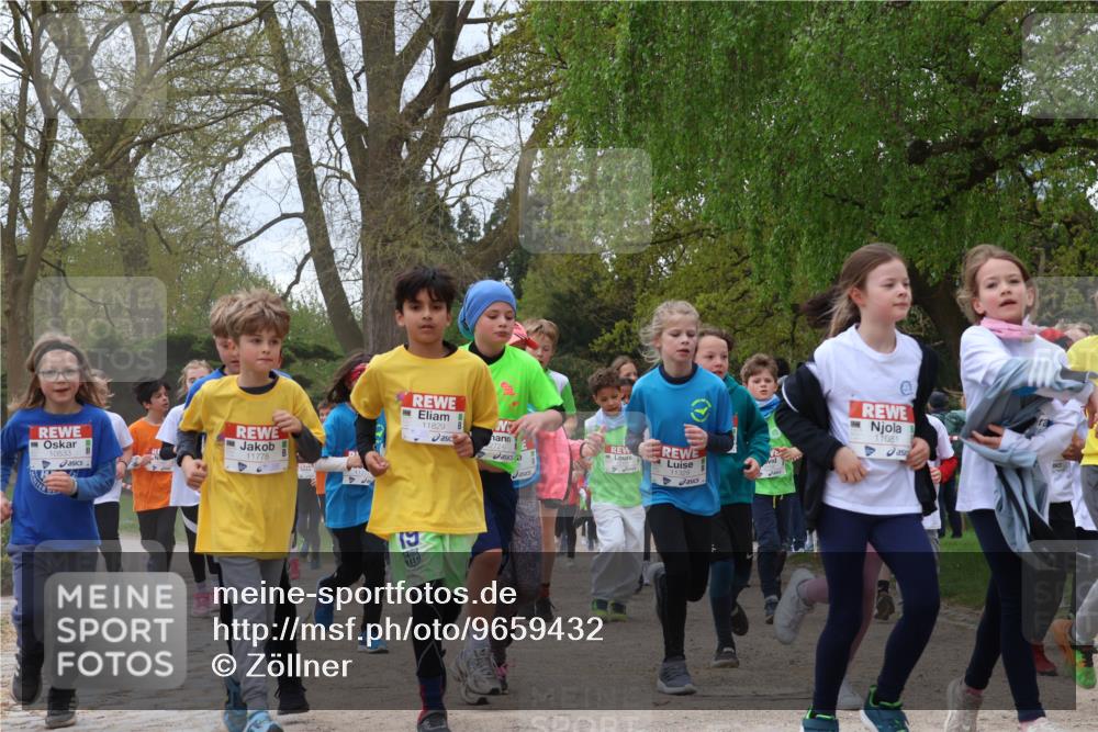 25.04.2026 - Das Zehntel Zöllner http://msf.ph/oto/9659432 25.04.2026 11:43:39 Laufen 10533, 11778, 11829, 19, 20, 2724, 11329, 11081 meine-sportfotos.de