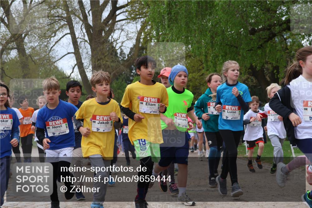 25.04.2026 - Das Zehntel Zöllner http://msf.ph/oto/9659444 25.04.2026 11:43:39 Laufen 0533, 10532, 11778, 11829, 12724, 11329, 19, 3 meine-sportfotos.de