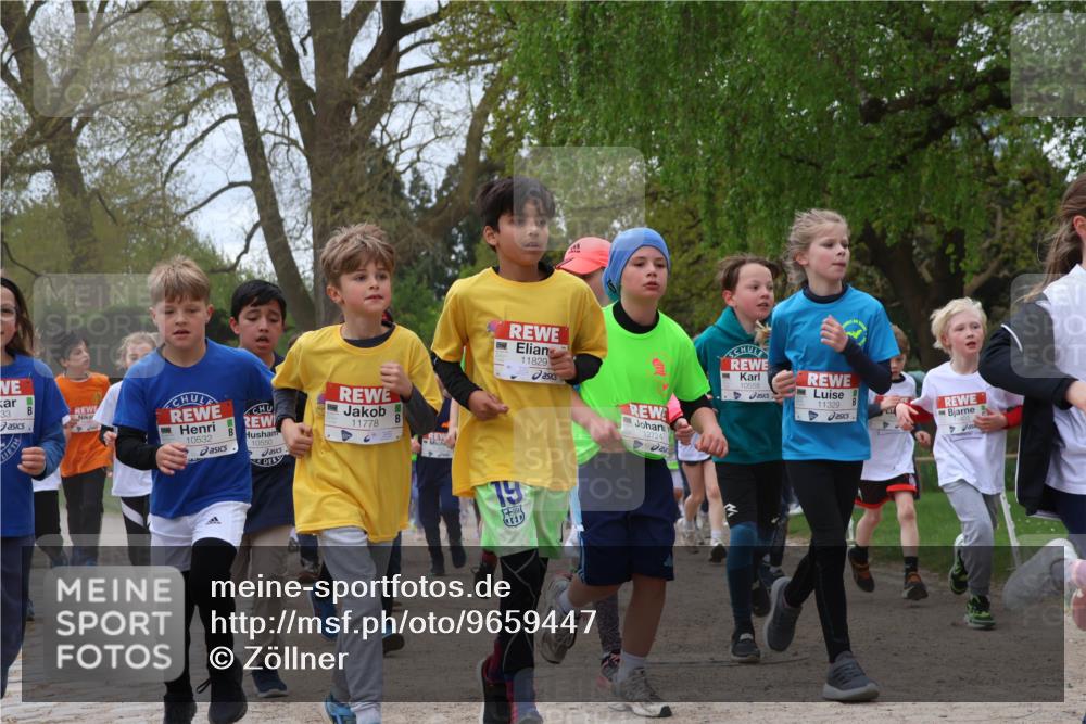 25.04.2026 - Das Zehntel Zöllner http://msf.ph/oto/9659447 25.04.2026 11:43:39 Laufen 33, 10532, 10550, 11778, 11829, 12724, 19, 10558, 4, 11329 meine-sportfotos.de