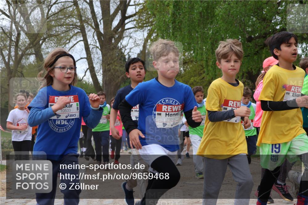 25.04.2026 - Das Zehntel Zöllner http://msf.ph/oto/9659468 25.04.2026 11:43:40 Laufen 10533, 10532, 19, 110 meine-sportfotos.de