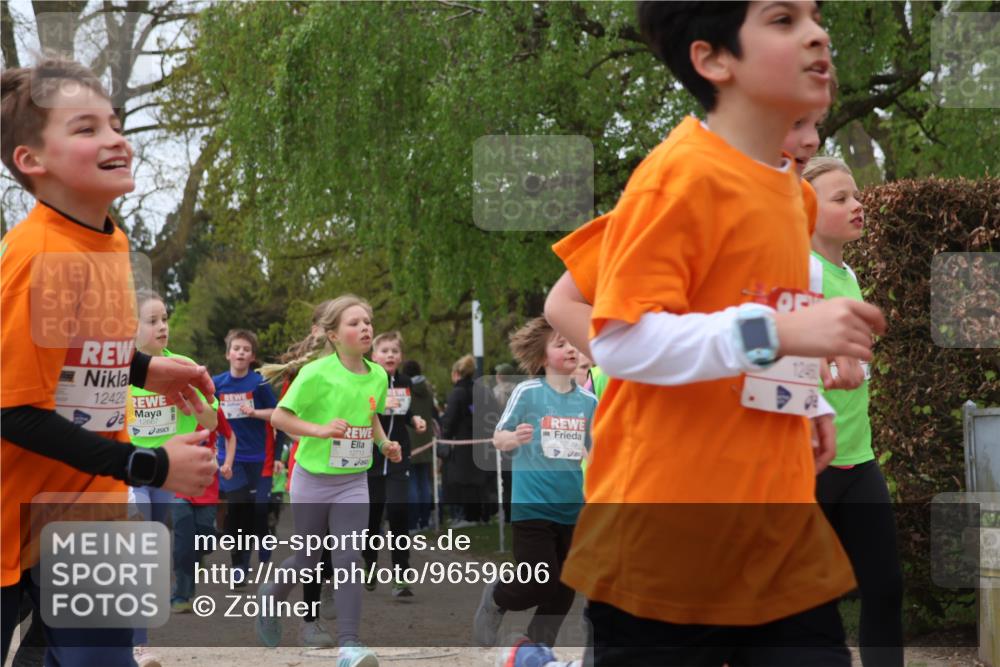 25.04.2026 - Das Zehntel Zöllner http://msf.ph/oto/9659606 25.04.2026 11:43:45 Laufen 12429, 12713, 12839, 4 meine-sportfotos.de