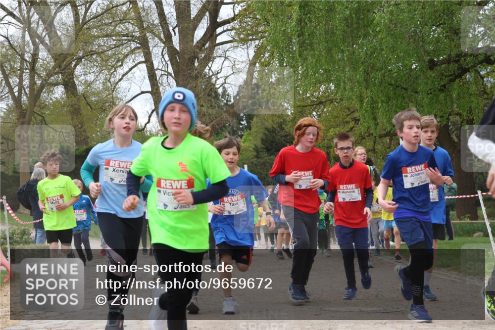 25.04.2026 - Das Zehntel Zöllner http://msf.ph/oto/9659672 25.04.2026 11:43:47 Laufen 10696, 12, 11348 meine-sportfotos.de