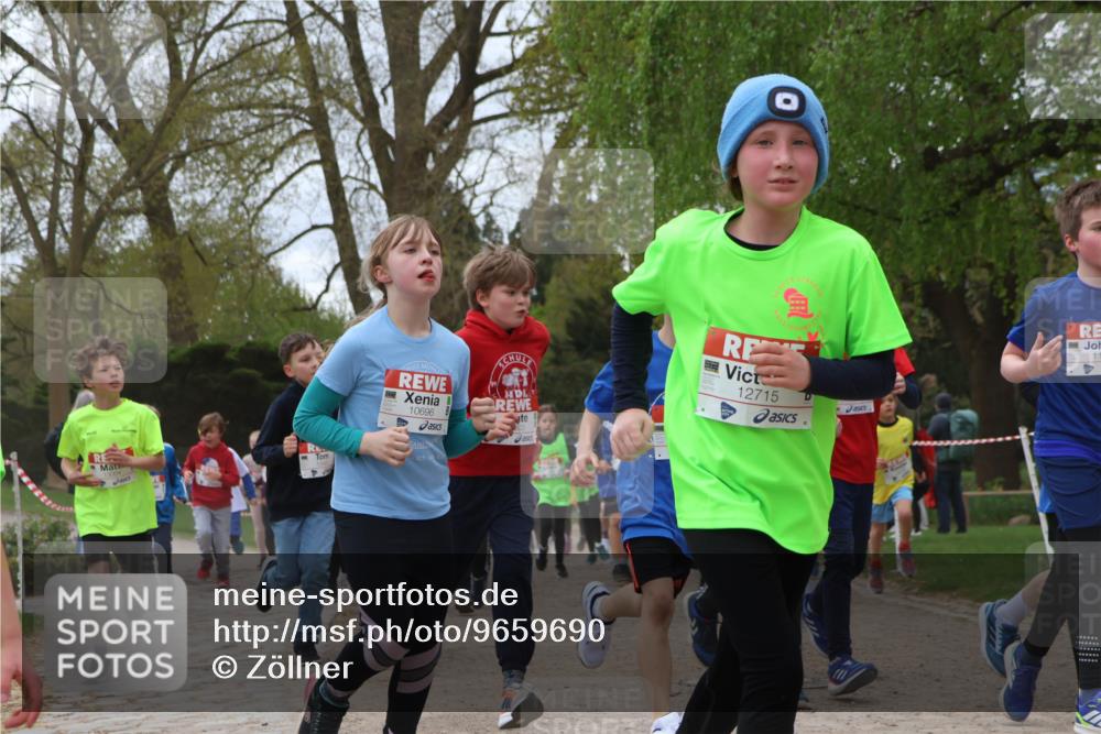25.04.2026 - Das Zehntel Zöllner http://msf.ph/oto/9659690 25.04.2026 11:43:47 Laufen 10696, 12715 meine-sportfotos.de