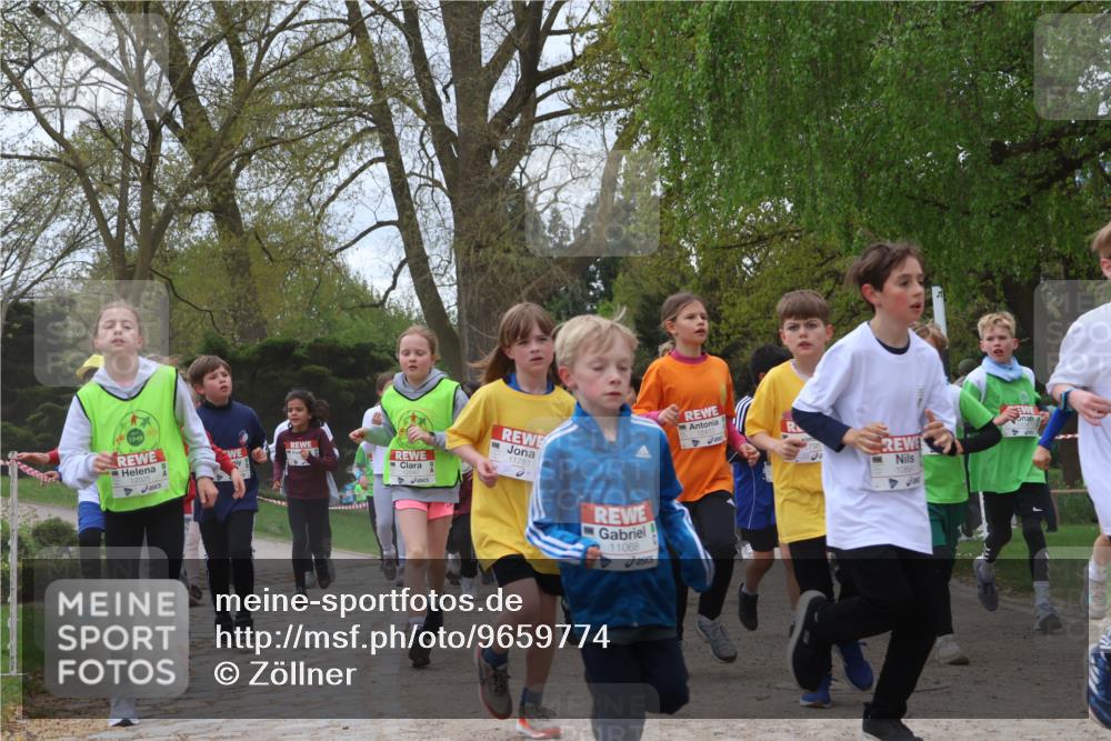 25.04.2026 - Das Zehntel Zöllner http://msf.ph/oto/9659774 25.04.2026 11:43:50 Laufen 12025, 11781, 11068, 10891 meine-sportfotos.de