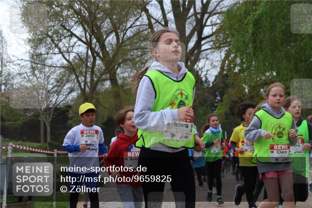25.04.2026 - Das Zehntel Zöllner http://msf.ph/oto/9659825 25.04.2026 11:43:52 Laufen 12903, 1016, 1940, 12025, 12232, 1949, 11014, 12047 meine-sportfotos.de