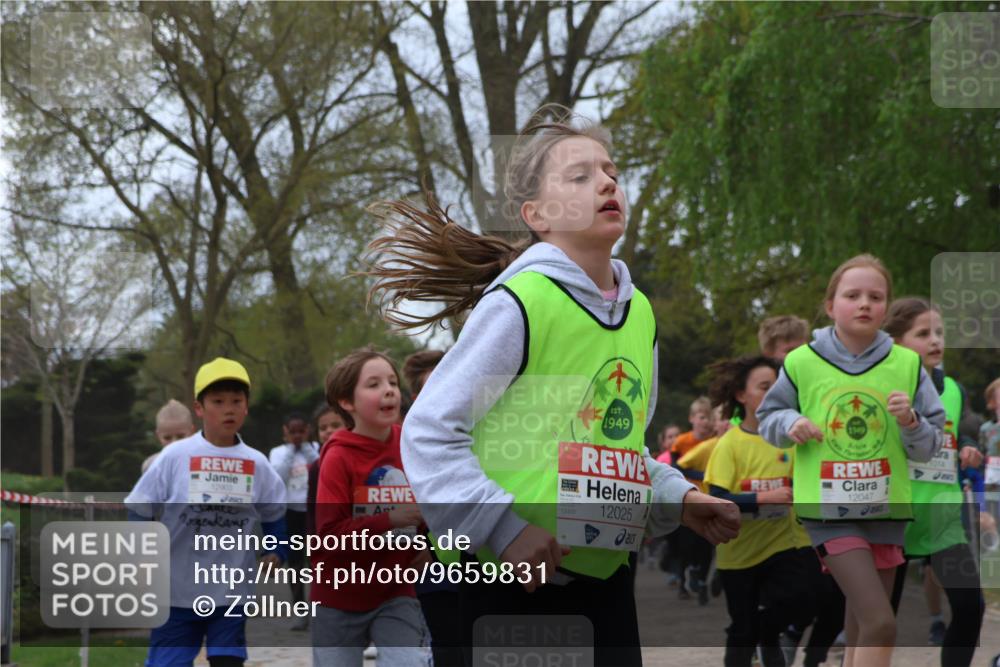 25.04.2026 - Das Zehntel Zöllner http://msf.ph/oto/9659831 25.04.2026 11:43:52 Laufen 12903, 1949, 12025, 1949, 12047, 25105, 1014 meine-sportfotos.de