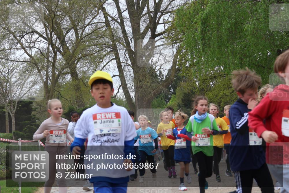 25.04.2026 - Das Zehntel Zöllner http://msf.ph/oto/9659867 25.04.2026 11:43:53 Laufen 1030, 12903 meine-sportfotos.de