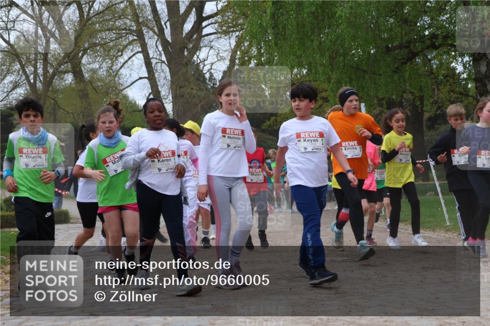 25.04.2026 - Das Zehntel Zöllner http://msf.ph/oto/9660005 25.04.2026 11:43:57 Laufen 12182, 11499, 11504, 11486 meine-sportfotos.de