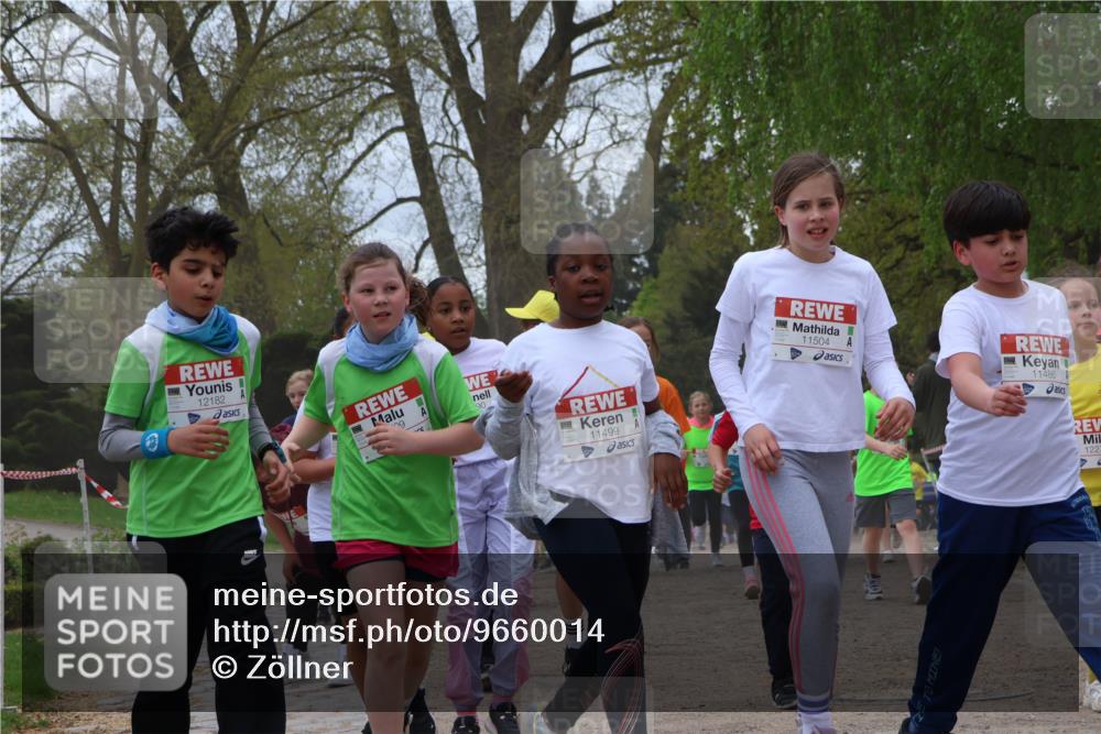 25.04.2026 - Das Zehntel Zöllner http://msf.ph/oto/9660014 25.04.2026 11:43:58 Laufen 12182, 11499, 11504, 11486, 122 meine-sportfotos.de
