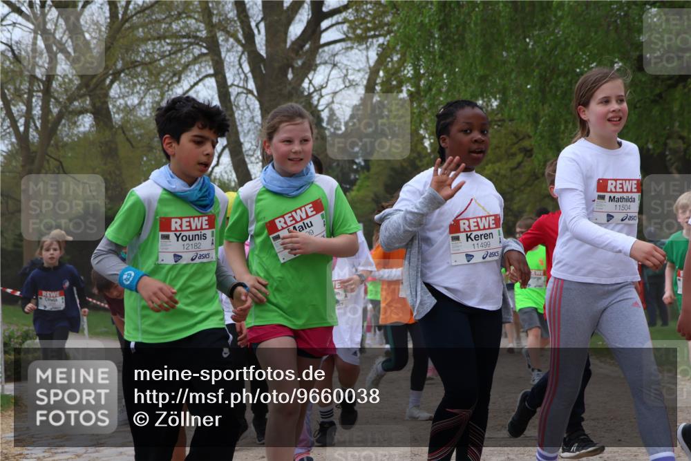 25.04.2026 - Das Zehntel Zöllner http://msf.ph/oto/9660038 25.04.2026 11:43:58 Laufen 12182, 79, 11499, 11504 meine-sportfotos.de