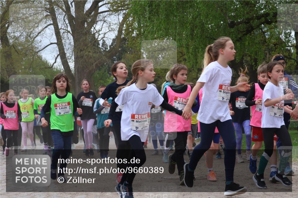 25.04.2026 - Das Zehntel Zöllner http://msf.ph/oto/9660389 25.04.2026 11:44:09 Laufen 10822, 11956, 11576, 11948, 11949 meine-sportfotos.de