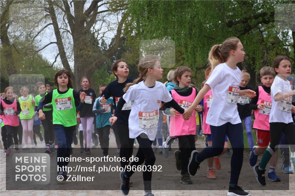 25.04.2026 - Das Zehntel Zöllner http://msf.ph/oto/9660392 25.04.2026 11:44:09 Laufen 10822, 242, 11956, 1155, 11949 meine-sportfotos.de