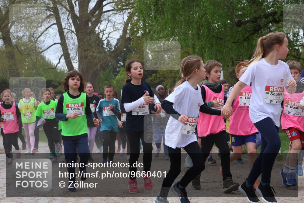 25.04.2026 - Das Zehntel Zöllner http://msf.ph/oto/9660401 25.04.2026 11:44:09 Laufen 10822, 10242, 119, 115, 11948, 11553 meine-sportfotos.de