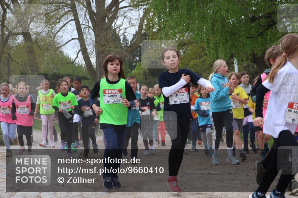 25.04.2026 - Das Zehntel Zöllner http://msf.ph/oto/9660410 25.04.2026 11:44:10 Laufen 10822, 10242 meine-sportfotos.de