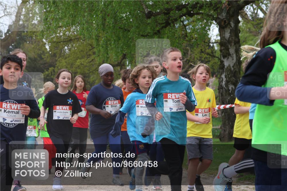 25.04.2026 - Das Zehntel Zöllner http://msf.ph/oto/9660458 25.04.2026 11:44:11 Laufen 10526, 11753, 10578, 124, 12835 meine-sportfotos.de