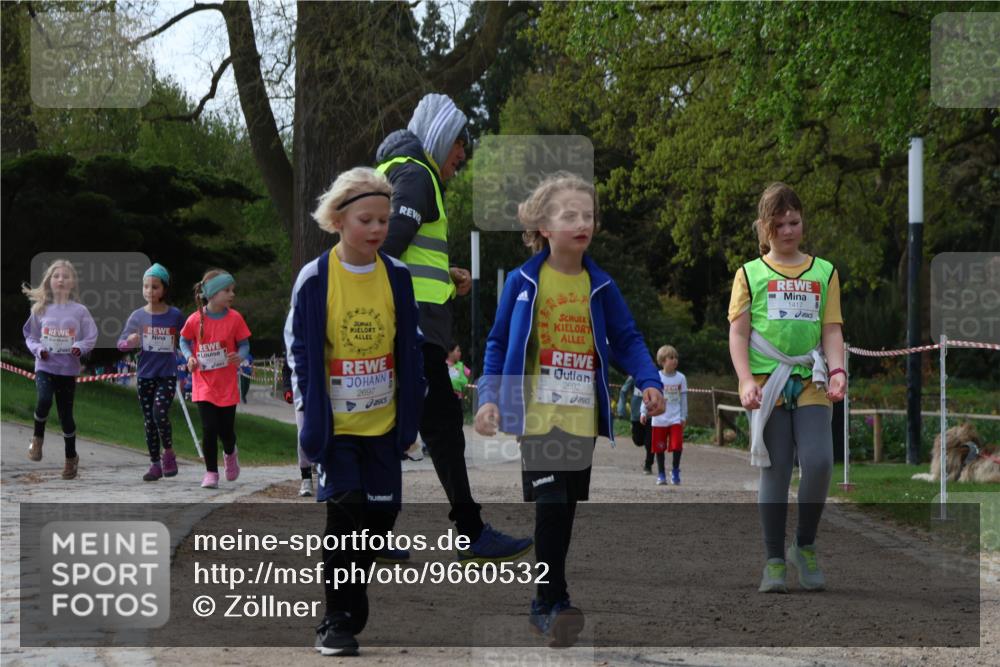 25.04.2026 - Das Zehntel Zöllner http://msf.ph/oto/9660532 25.04.2026 07:50:26 Laufen 717, 2697, 2692 meine-sportfotos.de