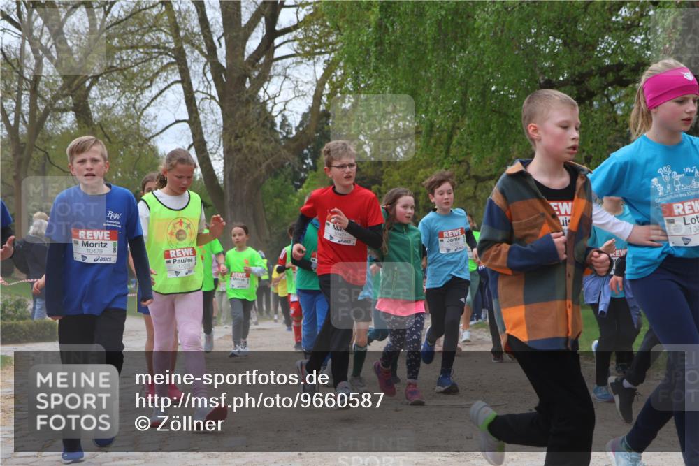 25.04.2026 - Das Zehntel Zöllner http://msf.ph/oto/9660587 25.04.2026 11:44:15 Laufen 10479, 10971, 104 meine-sportfotos.de