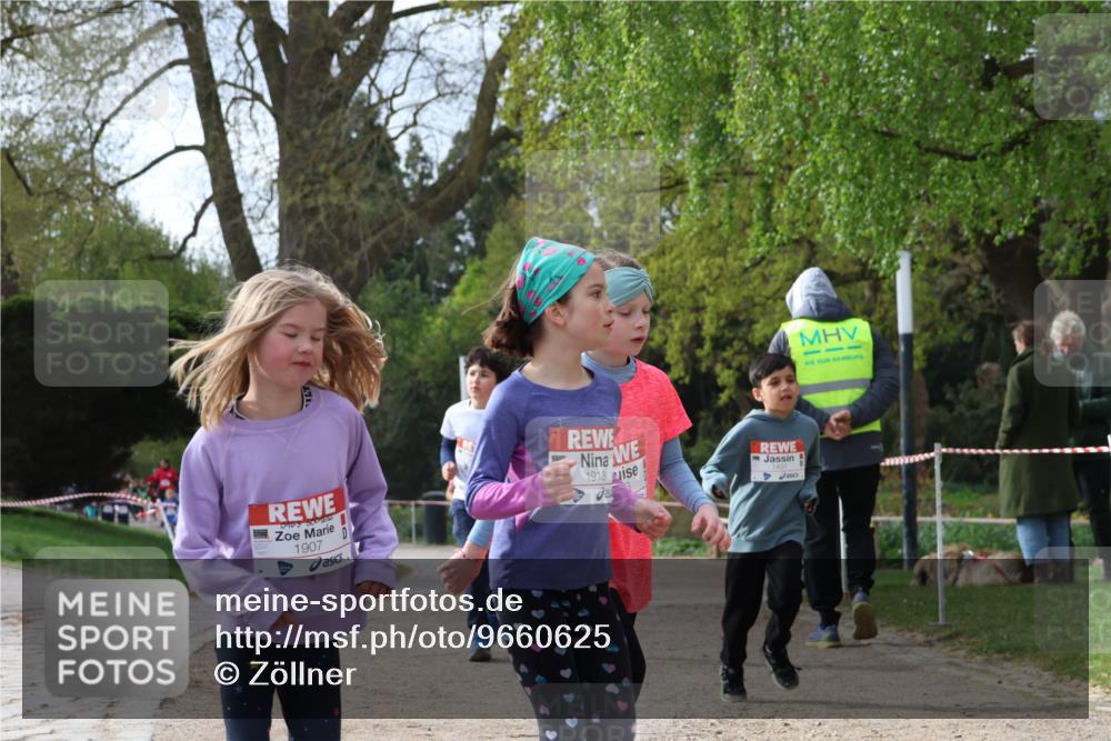 25.04.2026 - Das Zehntel Zöllner http://msf.ph/oto/9660625 25.04.2026 07:50:32 Laufen 0163, 500, 1907, 1913, 1437 meine-sportfotos.de