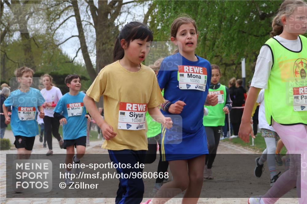 25.04.2026 - Das Zehntel Zöllner http://msf.ph/oto/9660668 25.04.2026 11:44:17 Laufen 12496, 12511, 10349, 10350, 1949, 15 meine-sportfotos.de