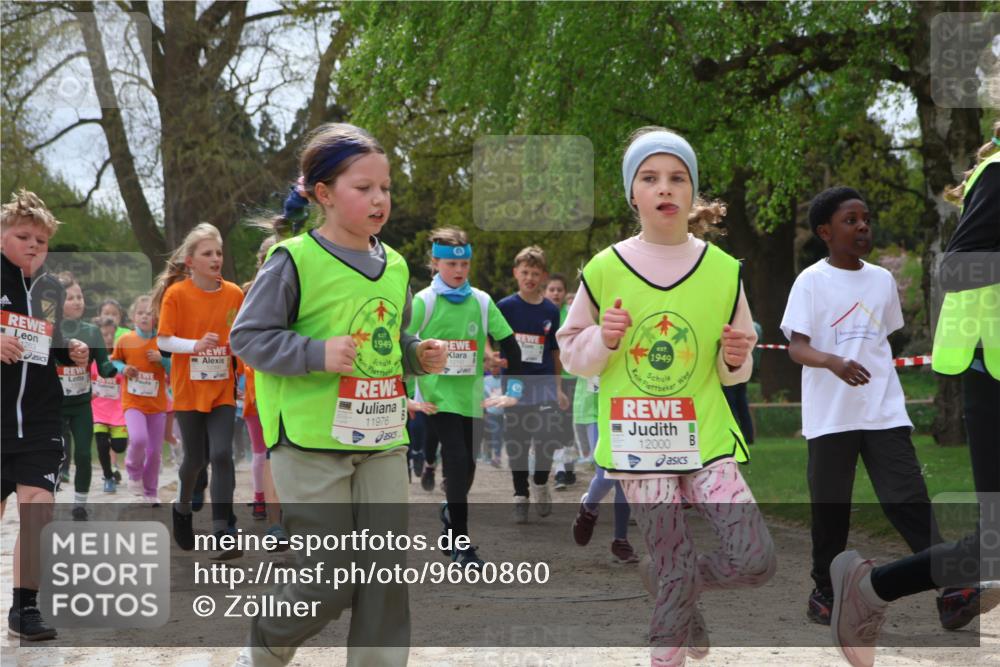 25.04.2026 - Das Zehntel Zöllner http://msf.ph/oto/9660860 25.04.2026 11:44:23 Laufen 1949, 11976, 1949, 12000 meine-sportfotos.de