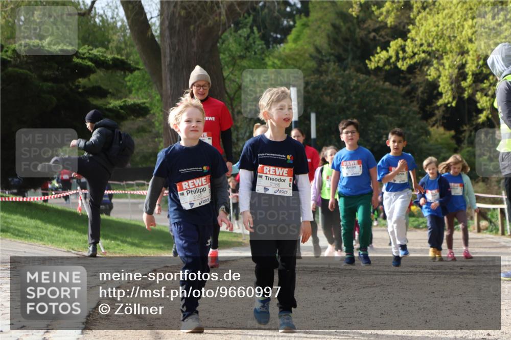 25.04.2026 - Das Zehntel Zöllner http://msf.ph/oto/9660997 25.04.2026 07:51:07 Laufen 2182, 2186, 8 meine-sportfotos.de