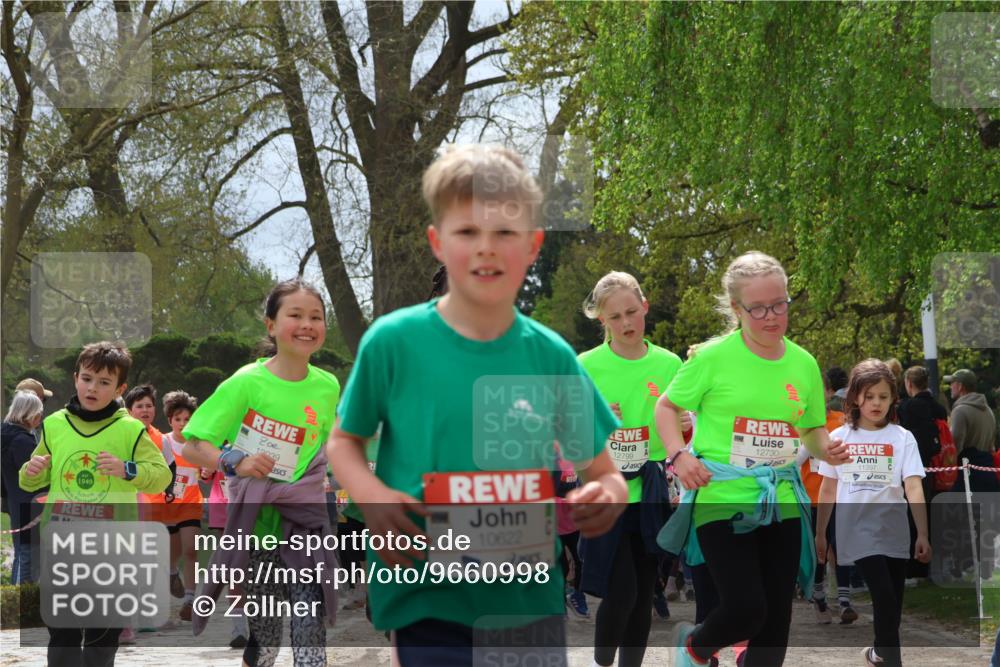 25.04.2026 - Das Zehntel Zöllner http://msf.ph/oto/9660998 25.04.2026 11:44:27 Laufen 1949, 12003, 12039, 10622, 12799, 12730, 11397 meine-sportfotos.de
