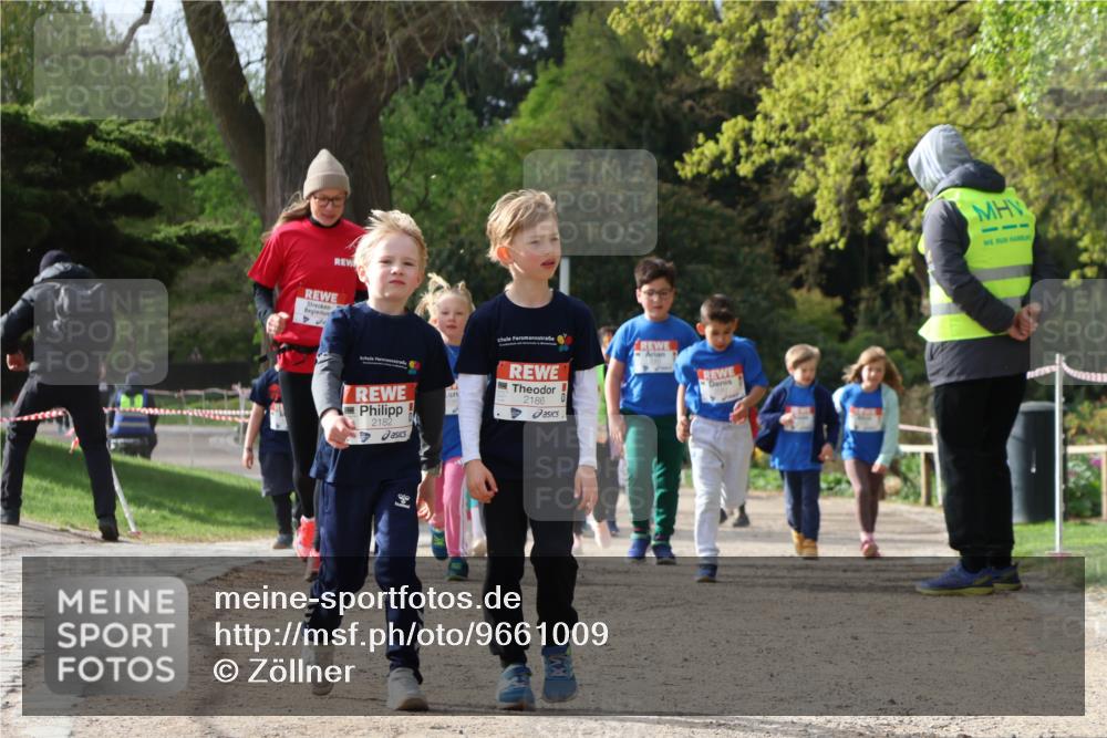 25.04.2026 - Das Zehntel Zöllner http://msf.ph/oto/9661009 25.04.2026 07:51:07 Laufen 46, 2182, 2186 meine-sportfotos.de