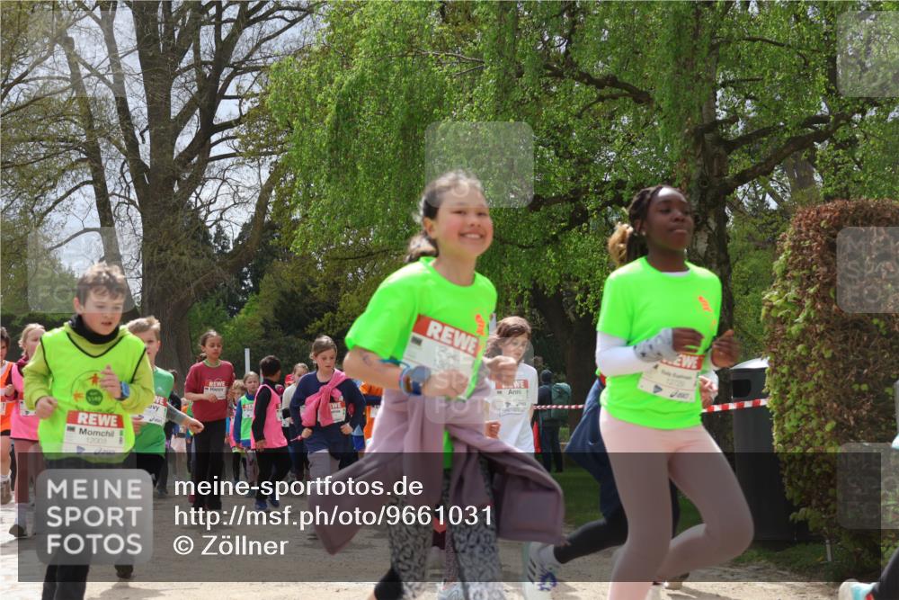 25.04.2026 - Das Zehntel Zöllner http://msf.ph/oto/9661031 25.04.2026 11:44:28 Laufen 1949, 12003, 1309, 12729 meine-sportfotos.de