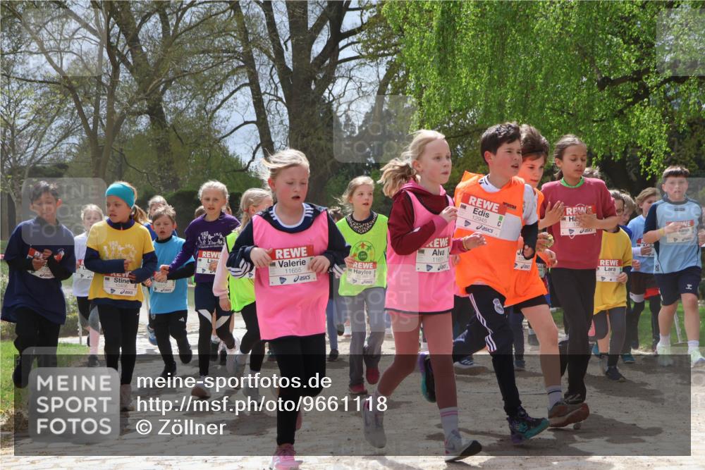 25.04.2026 - Das Zehntel Zöllner http://msf.ph/oto/9661118 25.04.2026 11:44:31 Laufen 428, 10406, 11655, 11651, 12945, 12 meine-sportfotos.de