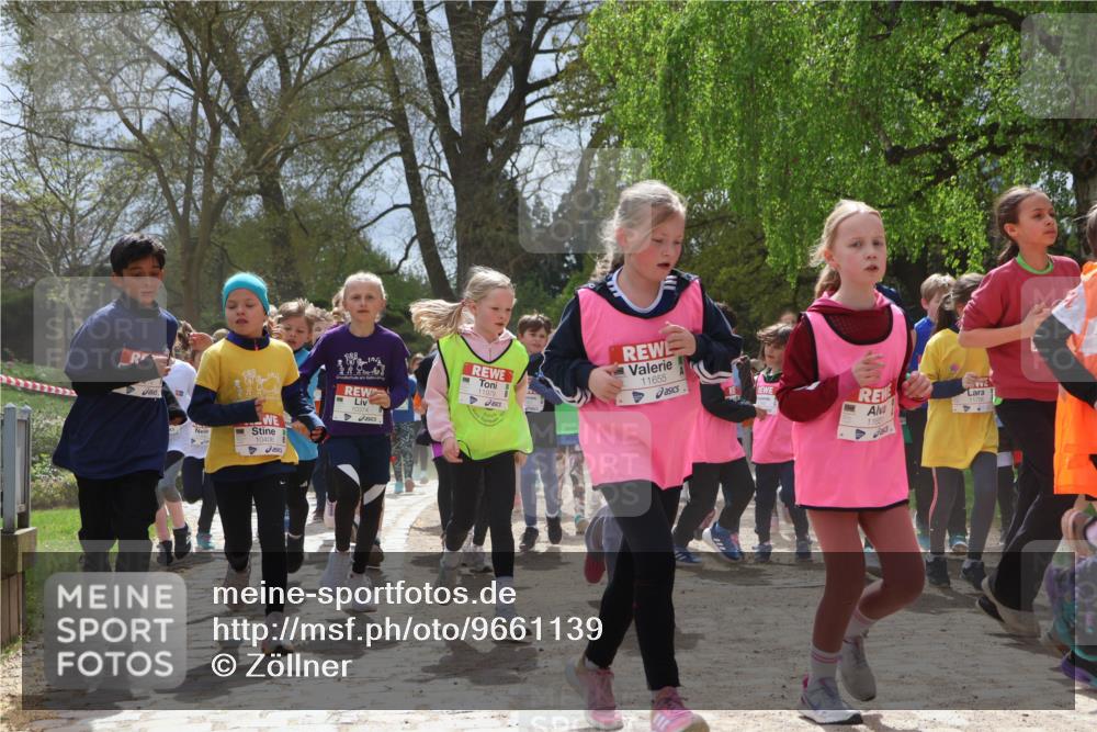 25.04.2026 - Das Zehntel Zöllner http://msf.ph/oto/9661139 25.04.2026 11:44:31 Laufen 10406, 11979, 11655, 11651, 11785 meine-sportfotos.de
