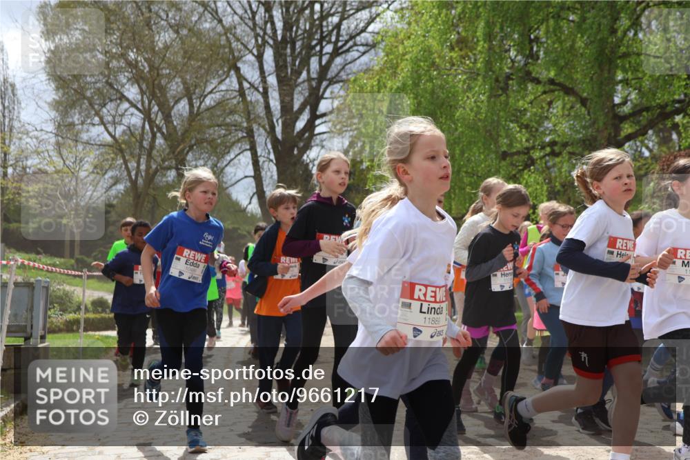 25.04.2026 - Das Zehntel Zöllner http://msf.ph/oto/9661217 25.04.2026 11:44:34 Laufen 10488, 1174, 11889, 1 meine-sportfotos.de