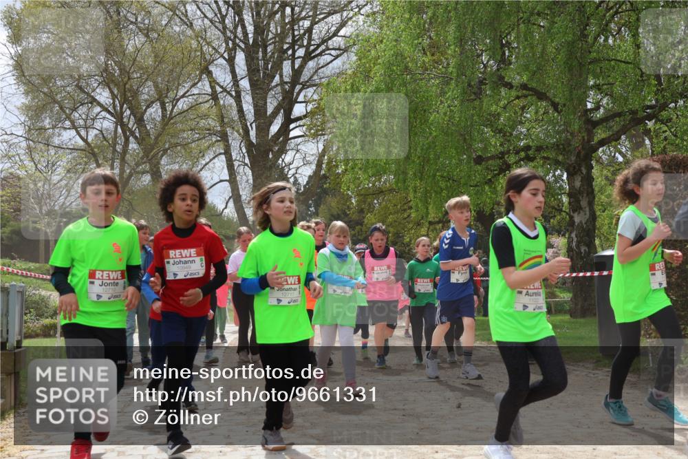 25.04.2026 - Das Zehntel Zöllner http://msf.ph/oto/9661331 25.04.2026 11:44:37 Laufen 12710, 10949, 12717, 11022 meine-sportfotos.de