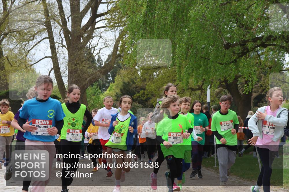 25.04.2026 - Das Zehntel Zöllner http://msf.ph/oto/9661538 25.04.2026 11:44:45 Laufen 11335, 1949, 12030, 12041, 1112, 12608 meine-sportfotos.de