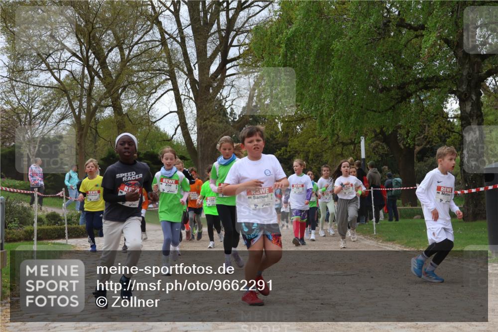 25.04.2026 - Das Zehntel Zöllner http://msf.ph/oto/9662291 25.04.2026 11:45:14 Laufen 11095, 111 meine-sportfotos.de